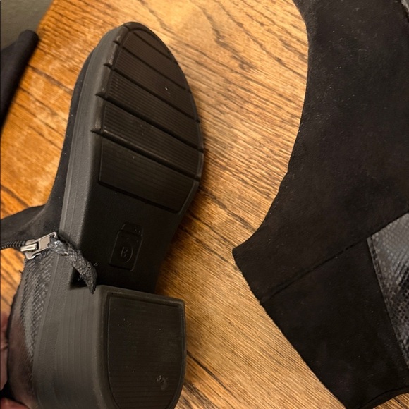 Bzees Lifestride Black Ankle Booties Comfortable and Washable for Women Size 6.5 - Picture 6 of 9